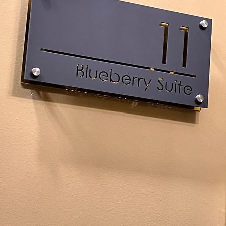 The Blueberry Hotel Pontypridd Zewnętrze zdjęcie